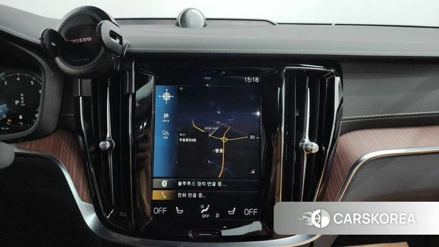 Volvo S60 3rd generation 2021 Белый из Кореи, фото 3