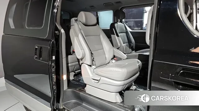 Hyundai The New Grand Starex 2020 Черный из Кореи, фото 3