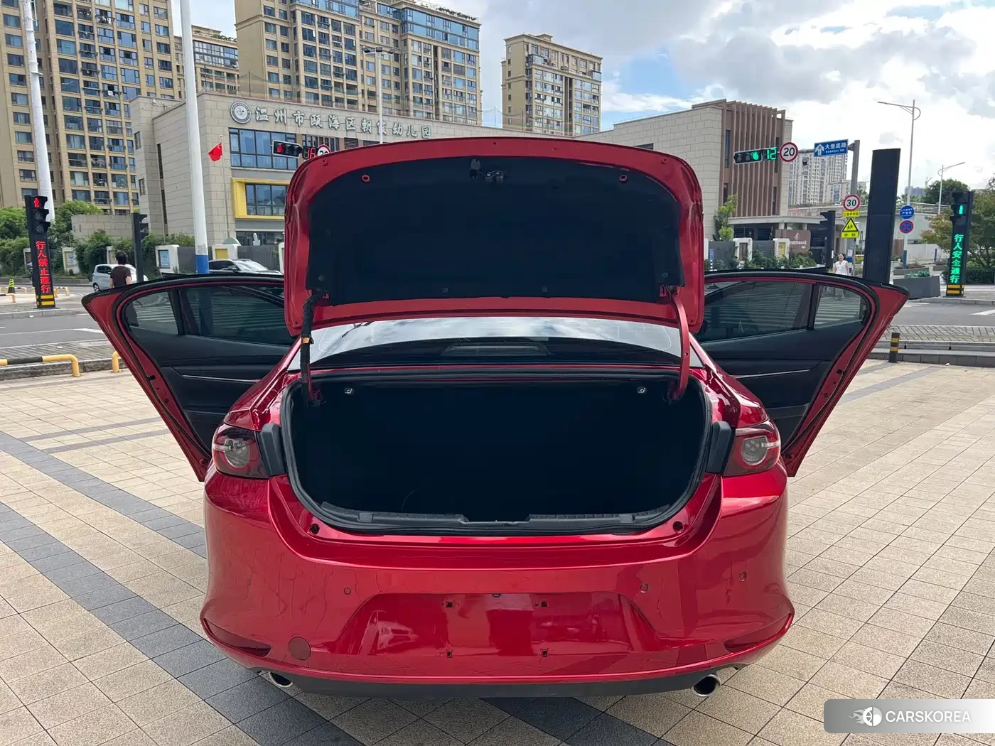 Mazda 3 2022 Red/purple из Китая, фото 3