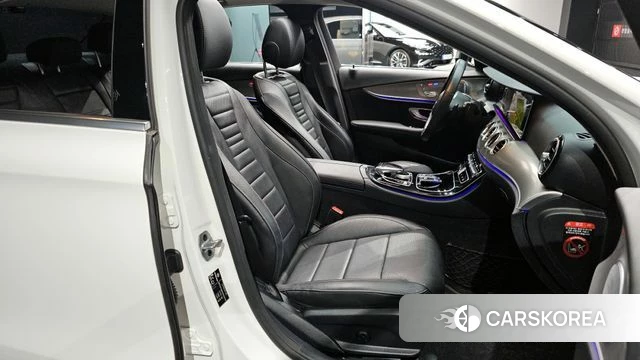 Mercedes-Benz E-Class W213 2018 Белый из Кореи, фото 3