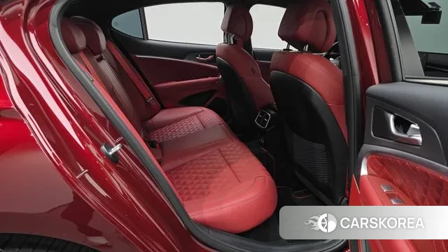 Genesis The New G70 2024 Красный из Кореи, фото 3