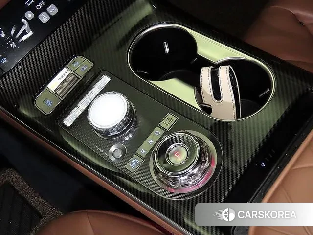 Genesis GV70 2025 Белый из Кореи, фото 3