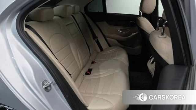 Mercedes-Benz C-Class W205 2019 Серебряный из Кореи, фото 3