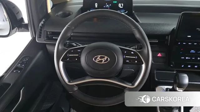 Hyundai Staria 2023 Белый из Кореи, фото 3