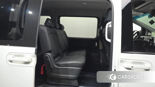 Hyundai Staria 2025 Белый из Кореи, фото 3