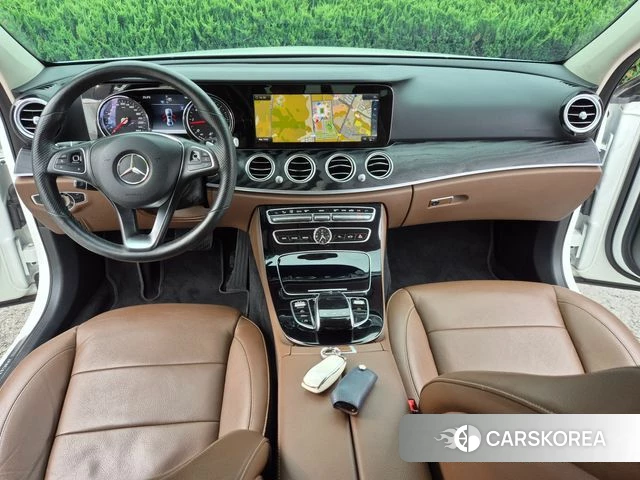 Mercedes-Benz E-Class W213 2018 Белый из Кореи, фото 3