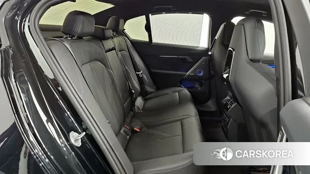 BMW M5 (G90) 2025 Черный из Кореи, фото 3