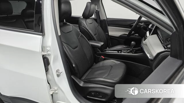 Jeep Compass 2nd Generation 2022 Белый из Кореи, фото 3