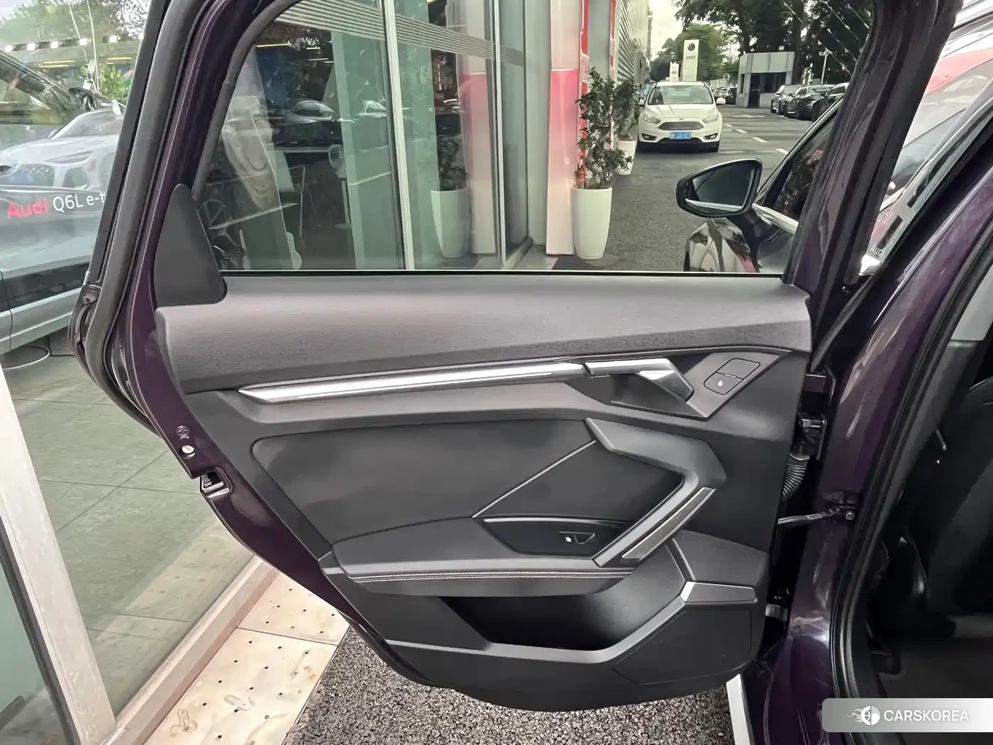 Audi A3 2025 Red/purple из Китая, фото 3