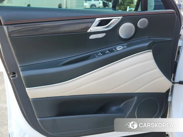 Genesis GV80 Coupe 2024 Белый из Кореи, фото 3