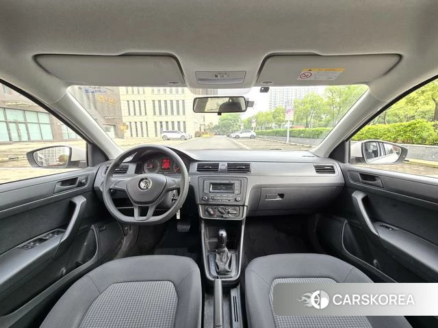 Volkswagen Santana 2021 Белый из Китая, фото 3
