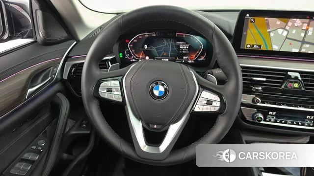 BMW 5 Series (G30) 2023 Черный из Кореи, фото 3