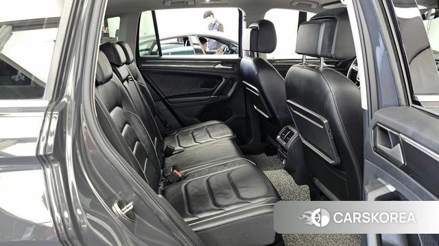 Volkswagen Tiguan second Generation 2018 Серый из Кореи, фото 3