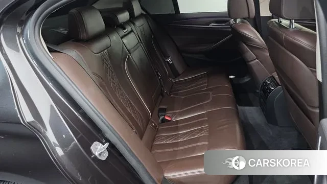 BMW 5 Series (G30) 2018 Серый из Кореи, фото 3