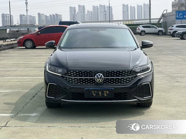 Volkswagen Passat 2025 Черный из Китая, фото 3