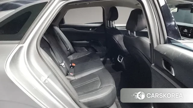 Kia K5 3rd generation 2023 Серебряный из Кореи, фото 3