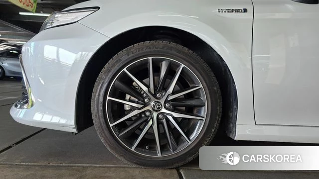 Toyota Camry (XV70) 2024 Белый из Кореи, фото 3