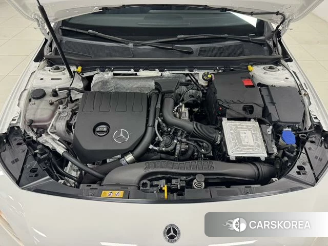 Mercedes-Benz Class A 2022 Белый из Китая, фото 3