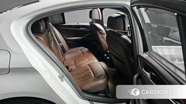 BMW 5 Series (G30) 2022 Белый из Кореи, фото 3