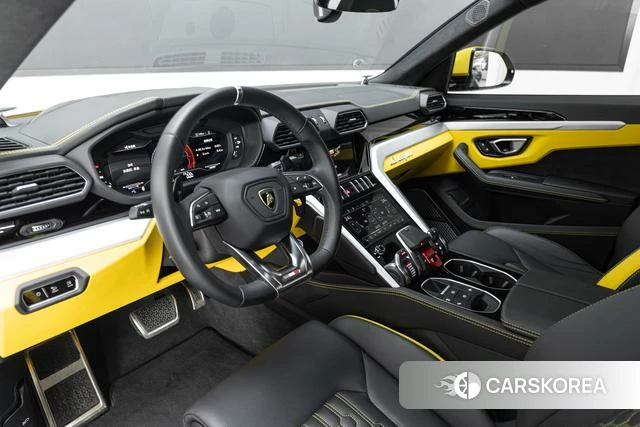 Lamborghini Urus 2023 Черный из Китая, фото 3