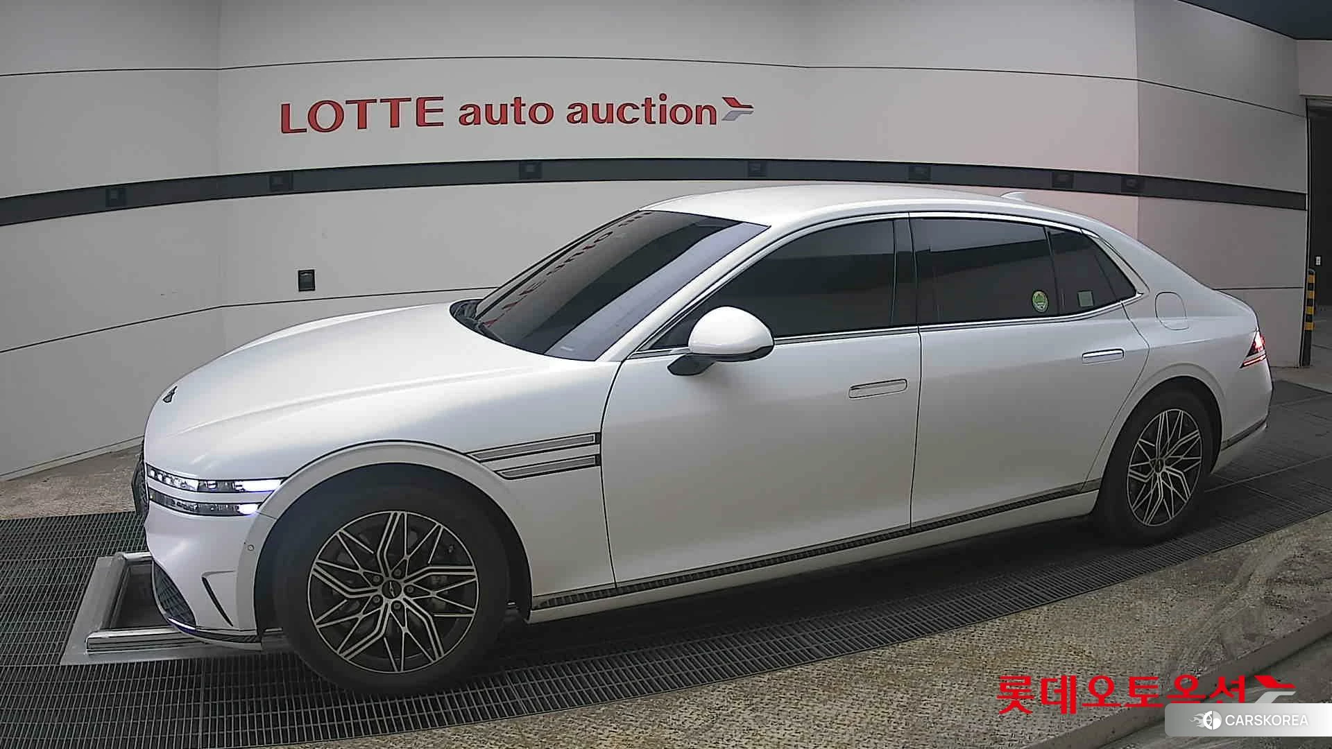 Hyundai G90 2023 Verbier White (Matte) из Кореи, фото 3