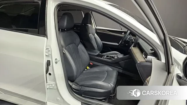 Kia K5 Hybrid 3rd Generation 2023 Белый из Кореи, фото 3