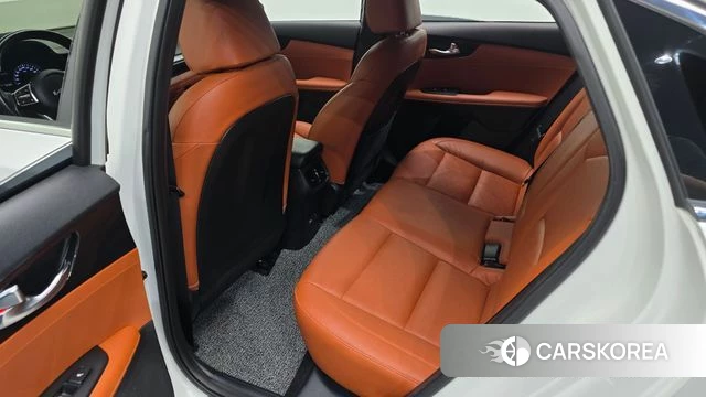 Kia The New K3 2nd generation 2021 Белый из Кореи, фото 3