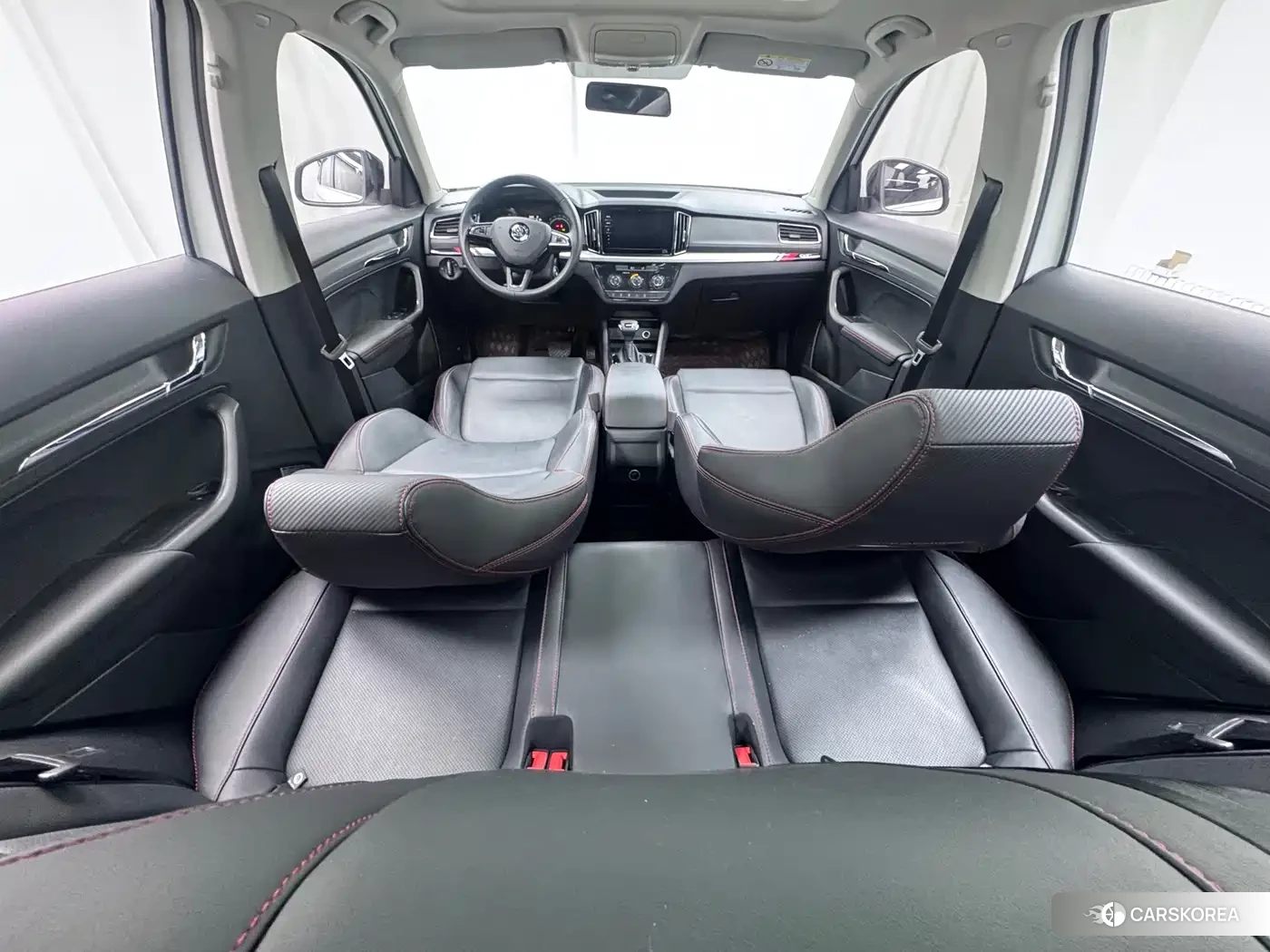 Skoda Komick 2022 Белый из Китая, фото 3