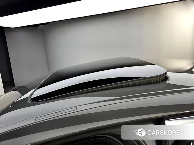 BMW 5 Series (G30) 2020 Серебристо-серый из Кореи, фото 3