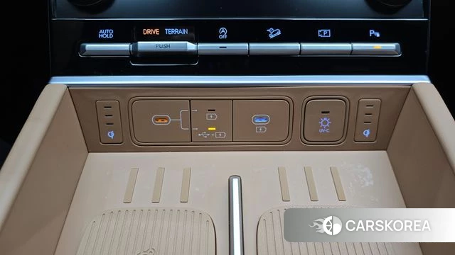 Hyundai Santa Fe (MX5) 2026 Белый из Кореи, фото 3