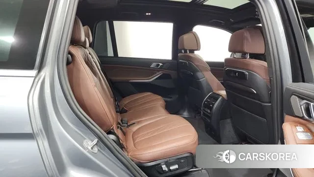 BMW X7 (G07) 2022 Серебряный из Кореи, фото 3