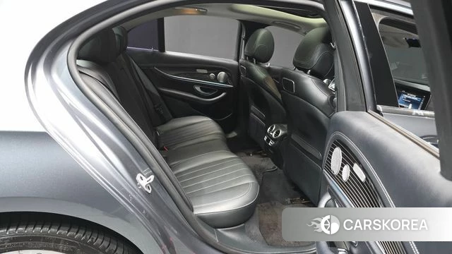 Mercedes-Benz E-Class W213 2019 Серый из Кореи, фото 3