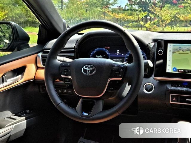 Toyota Camry (XV80) 2026 Серый из Кореи, фото 3