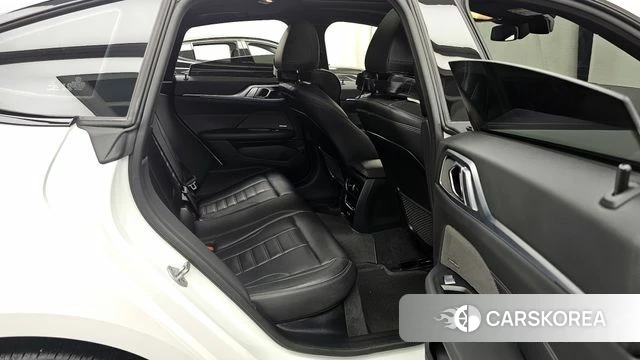 BMW i4 2023 Белый из Кореи, фото 3