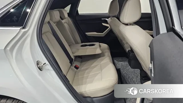 Audi A3 (8Y) 2023 Белый из Кореи, фото 3