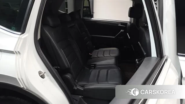Volkswagen Tiguan Allspace 2020 Белый из Кореи, фото 3