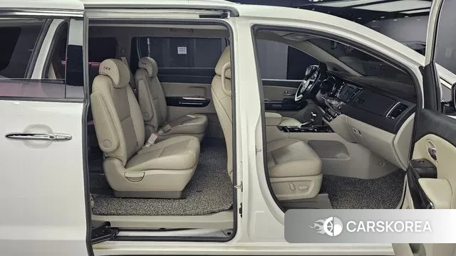 Kia The New Carnival 2019 Белый из Кореи, фото 3