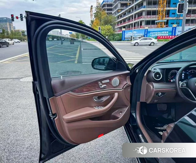 Mercedes-Benz E-class 2022 Черный из Китая, фото 3