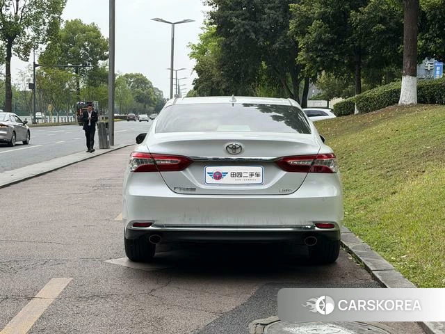 Toyota Camry 2024 Белый из Китая, фото 3