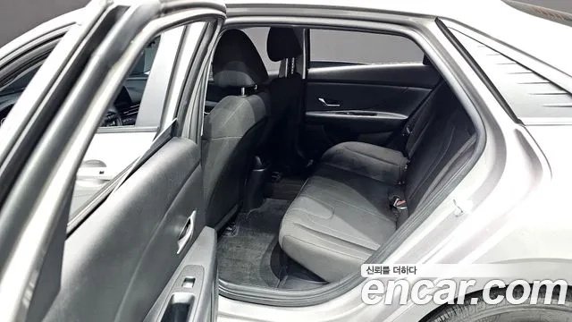 Hyundai Avante Hybrid (CN7) 2021 Серебристо-серый из Кореи, фото 3