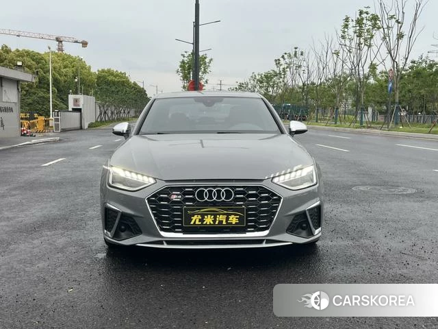 Audi S4 2021 Темно-серый из Китая, фото 3