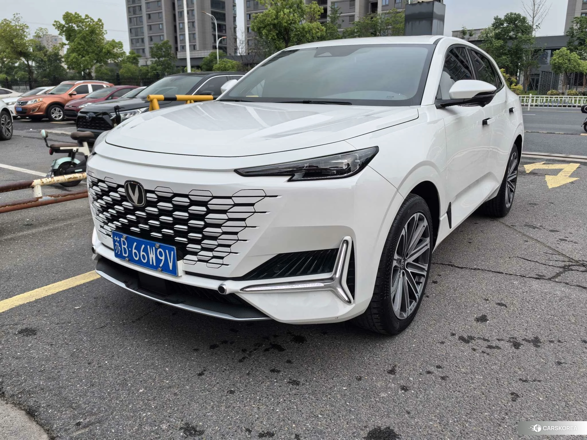 Chang'an UNI-K 2023 Белый из Китая, фото 3