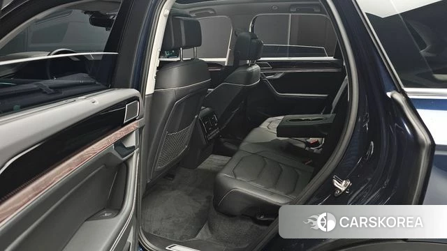 Volkswagen Touareg 3rd generation 2024 Синий из Кореи, фото 3