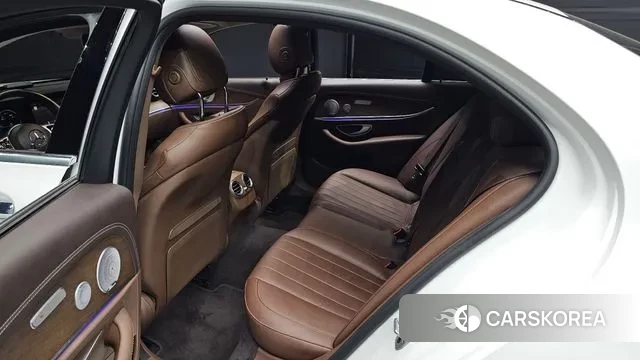 Mercedes-Benz E-Class W213 2020 Белый из Кореи, фото 3