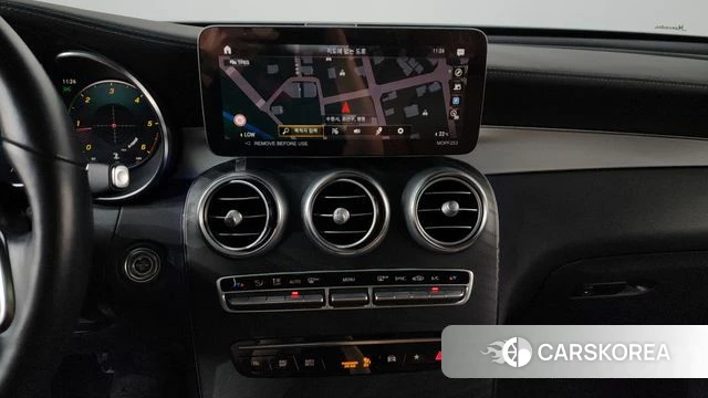 Mercedes-Benz GLC-Class X253 2023 Белый из Кореи, фото 3