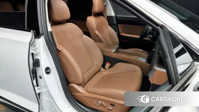 Hyundai Grandeur Hybrid (GN7) 2023 Белый из Кореи, фото 3