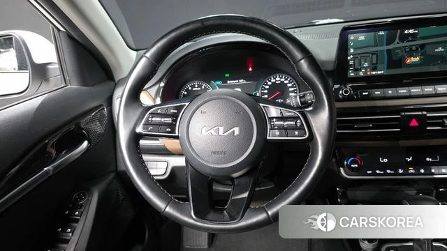 Kia Seltos 2022 Белый из Кореи, фото 3