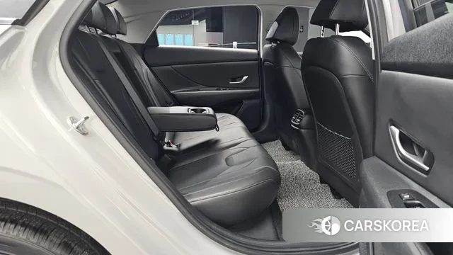 Hyundai Avante (CN7) 2022 Серебристо-серый из Кореи, фото 3