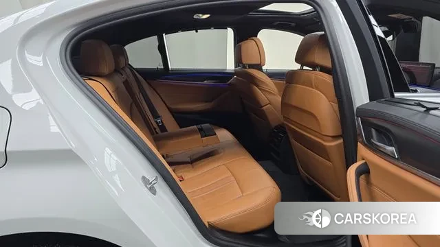 BMW 5 Series (G30) 2022 Белый из Кореи, фото 3