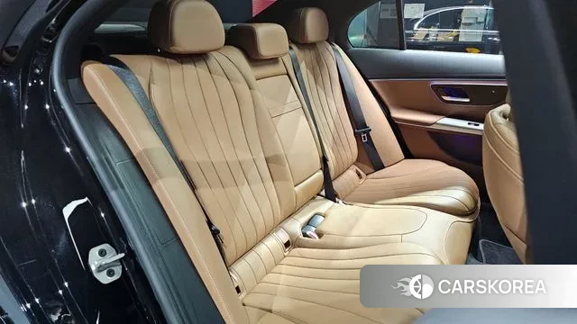 Mercedes-Benz E-Class W214 2024 Черный из Кореи, фото 3